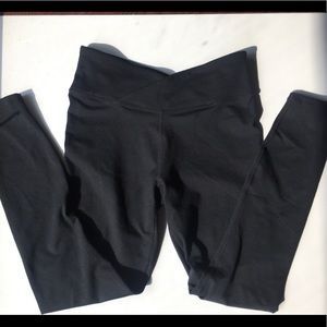 Fabletics Black Winn II Powerhold legging